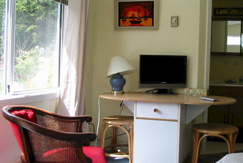 Cadboro Bay Bed & Breakfast Виктория Екстериор снимка